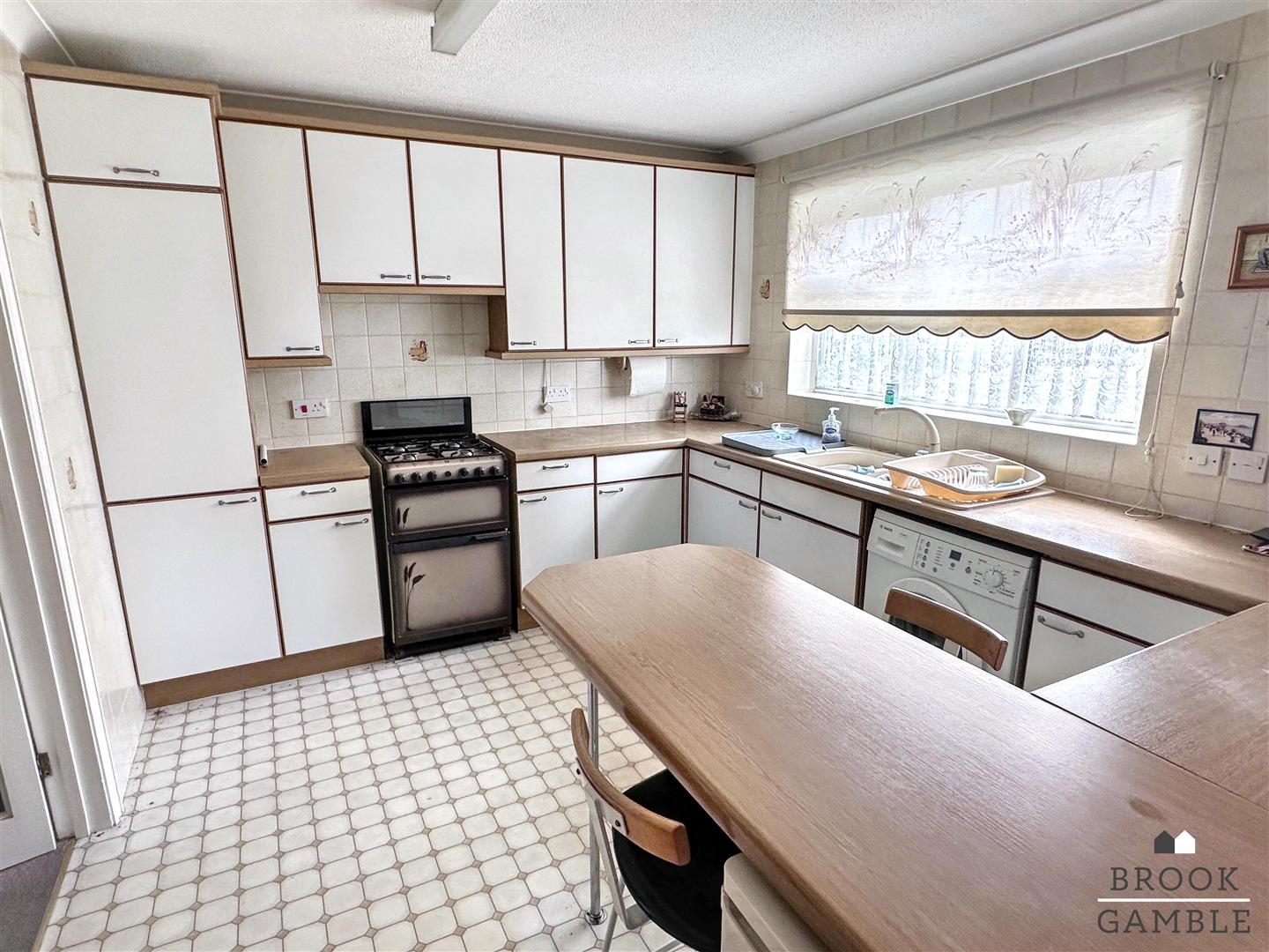 3 Bedroom House. Schofield Way in Eastbourne,  6